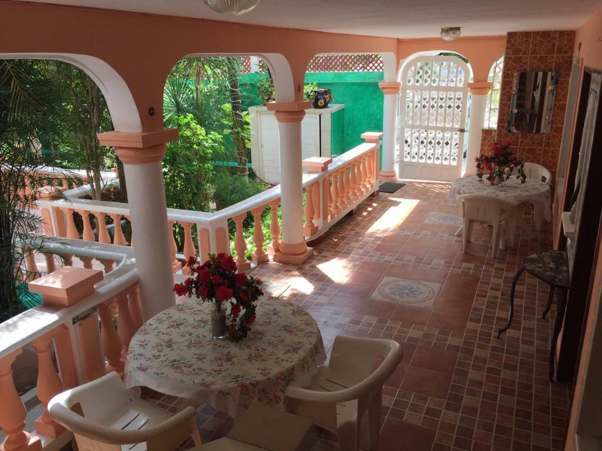 Hotel Francis Arlene Adults Only Isla Mujeres Exterior photo